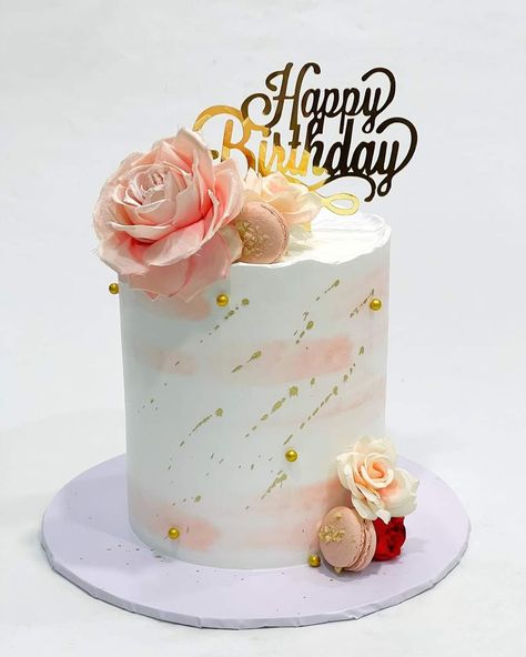 Buttercream Cake Designs, Unique Birthday Cakes, Elegant Birthday Cakes, Simple Cake Designs, Birthday Cake Topper Printable, 40th Birthday Cakes, Birthday Cakes For Women, Beautiful Birthday Cakes, Simple Birthday Cake