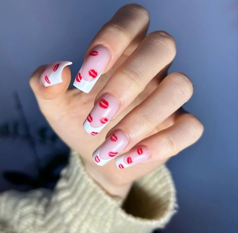 Jel Nails, Vday Nails, Kiss Mark, Acrylic Ideas, Kiss Nails, White French Tip, Nails Aesthetic, Lip Designs, Valentines Nails