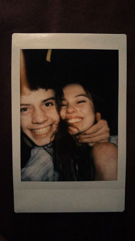 Polaroid Photography, Instax Photos, Fotografi Vintage, Cute Relationship Photos, The Love Club, Polaroid Pictures, My Precious, Cute Friend Pictures, Cute Love Stories