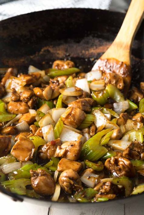 Black Pepper Chicken Stir Fry, Pepper Chicken Stir Fry, Copycat Panda Express, Chermoula Sauce, Satay Recipe, Recipe Copycat, Celery Recipes, Black Pepper Chicken, Recipes With Chicken And Peppers