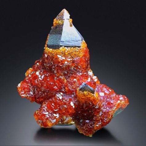 January Gemstone, Unusual Gadgets, Spessartite Garnet, Fine Minerals, Beautiful Rocks, Mineral Stone, Rock On, Minerals And Gemstones, Rocks And Gems