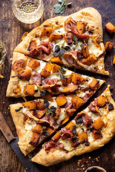 Roasted Butternut Squash Prosciutto Pizza with Caramelized Onions | halfbakedharvest.com Half Baked Harvest Butternut Squash, Fall Pizza, Butternut Squash Pizza, Honey Pizza, Squash Pizza, Prosciutto Pizza, Half Baked Harvest Recipes, Pizza Recipes Easy, Harvest Recipes