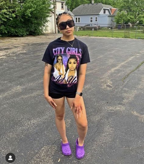 Purple Crocs Outfit, Purple Crocs, Crocs Outfit, Beyonce Outfits, Fair Outfits, Teen Swag Outfits, Swag Outfits For Girls, Classy Casual Outfits, Cute Swag Outfits