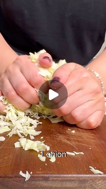 Alona Bogdanova on Instagram: "Creamy & Light Cabbage salad with Avocado dressing" Raw Cabbage Salad Recipes, Green Bean Salad, Bbq Veggies, Raw Cabbage, Avocado Salad Dressing, White Bean Soup Recipes, Cabbage Salad Recipes, Lo Carb Recipes, Avocado Dressing