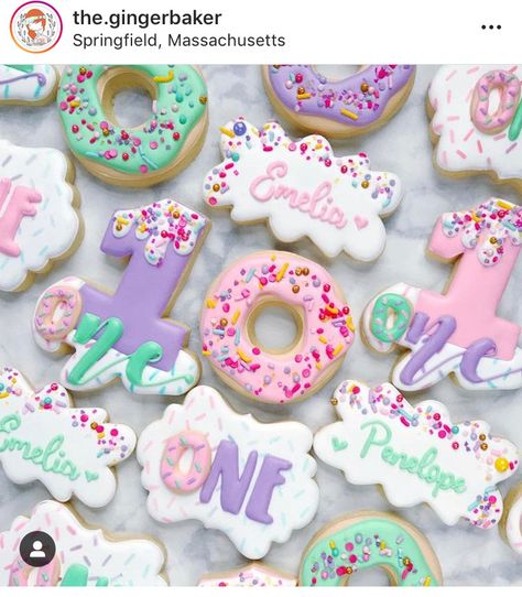 Donut Birthday Cake, Doughnut Party, Donut Themed Birthday Party, First Birthday Cookies, First Birthday Cupcakes, 1st Birthday Girl Decorations, Birthday Donuts, Donut Birthday Parties, 1st Birthday Party Themes