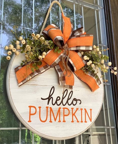 Fall Wood Crafts, Wooden Wreath, Fall Wood Signs, Wreath Door Hanger, Wooden Signs Diy, Pumpkin Door Hanger, Door Signs Diy, Wooden Door Signs, Wooden Wreaths