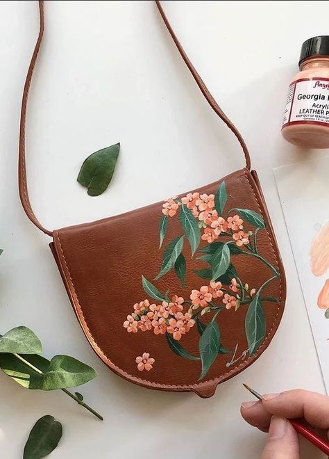 Leather Purse Diy, Leather Flower Tutorial, Hand Painted Bags Handbags, Hand Painted Leather Bag, Painted Leather Bag, Handpainted Tote Bags, Painted Handbag, Kids Pencil Case, Painted Purse