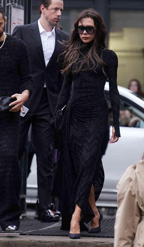 Rock My Style, Beckham Style, Victoria And David, Fantastic Fashion, Victoria Beckham Style, Bustle Dress, The Vivienne, London Today, British Outfits