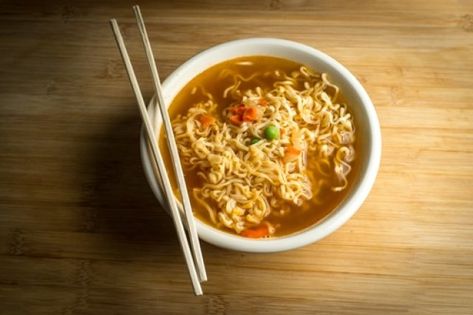 Las mejores recetas - kiwilimon Ramen Miso, Instant Ramen, Asian Kitchen, Rice Cakes, Pad Thai, Kimchi, Healthy Lunch, Food Pictures, Asian Recipes