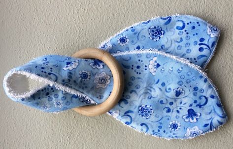 Wooden Ring Teether, Bunny Teether Pattern Free, Sewn Baby Gifts, Bunny Ear Teether Pattern, Diy Teething Ring, Teething Ring Pattern, Diy Teethers, Bunny Teether, Wooden Teething Ring