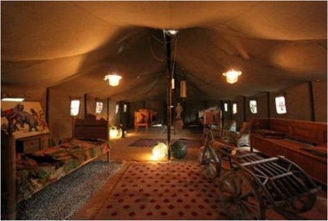 Reminds me of a Harry Potter tent from the Quidditch tournament. Harry Potter Tent World Cup, Harry Potter Tent, Harry Potter Camp, Hogwarts Halloween, Hogwarts Dr, Harry And Ginny, Glamping Resorts, Magical Items, Bubble Tent