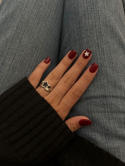 starry nails | dark red nails | downtown girl nails | girl | downtowngirl aesthetic | rockstar gf | flared jeans | fall nails | autumn nails | cozy nails | nails for fall | nails for autumn | fall | autumn | September | back to school nails | cozy weather | studying | downtown vibes Short Gel Nails Inspo Fall, Short Nails For Autumn, Nail Inspo Rockstar Gf, Downtown Nails Ideas, Autumn Nail Inspo Short, Downtown Girl Nails Short, Short Rockstar Nails, Downtown Aesthetic Nails, Downtown Nails Aesthetic