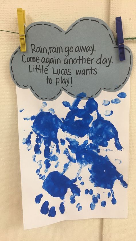 April showers. Rain, rain, go away! Great project for daycare, preschool, or arts and crafts at home with the kids! June Crafts, Preschool Weather, Weather Crafts, Toddler Craft, April Crafts, Weather Theme, Baby Art Projects, Toddler Classroom, Toddler Arts And Crafts