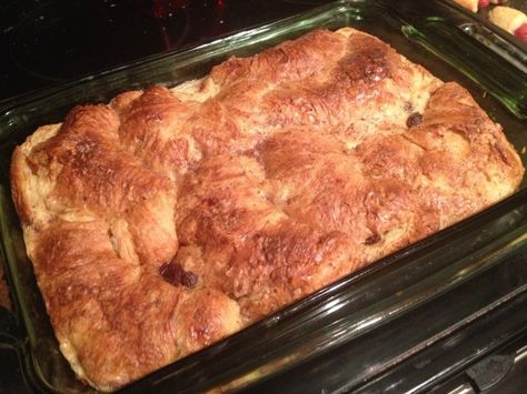 Breakfast Bread Pudding, Croissant Bread Pudding, Ina Garden, Bread Pudding Recipes, Croissant Bread, Barefoot Contessa Recipes, Apple Streusel, Bread Puddings, Ina Garten Recipes