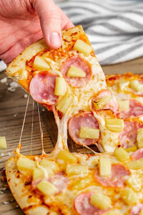 Hawaiian Pizza - The Stay At Home Chef Homemade Hawaiian Pizza, Hawaiian Pizza Recipe, Pizza Toppings Combinations, Pizza Buffet, Delicious Pizza Recipes, Leftover Pizza, Dairy Free Cheese, Pizza Recipes Homemade, Pizza Recipe