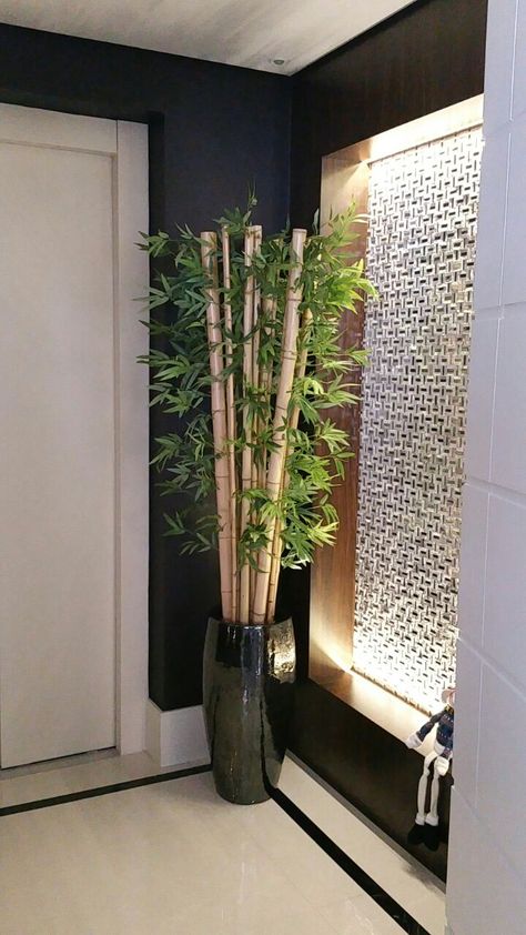 Bamboo Sticks Decor, Bamboo Plant Decor, Bamboo Furniture Diy, Indoor Bamboo, Floor Vase Decor, Kitchen Ideas Interior Design, Drawing Room Furniture, Kitchen Ideas Farmhouse, Retail Store Interior Design