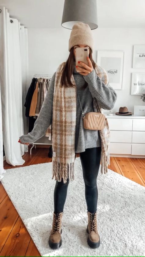 be53ee61104935234b174e62a07e53cfdesc42413060ri Chique Outfits, Mode Casual, Cold Weather Outfits, Ținută Casual, Casual Winter Outfits, Mode Inspo, Outfit Inspo Fall, Fall Fashion Outfits, Mom Outfits