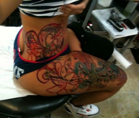 Tattooed big-thighed PAWG Big Thigh Tattoos, Atlanta Tattoo, Side Hip Tattoos, Side Thigh Tattoos, Body Tattoo Design, Cute Hand Tattoos, Thigh Tattoos, Pretty Tattoos For Women, Tattoos For Black Skin