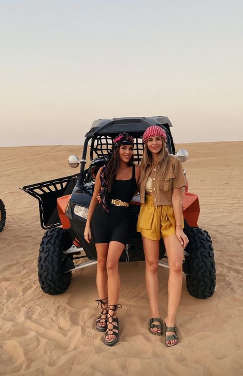 Dubai Safari Outfit, Camel Ride Outfit, Dubai Fashion Women, Huacachina Peru, Desert Outfit, Dubai Safari, Safari Outfit, Dubai Outfits, Dubai Desert Safari