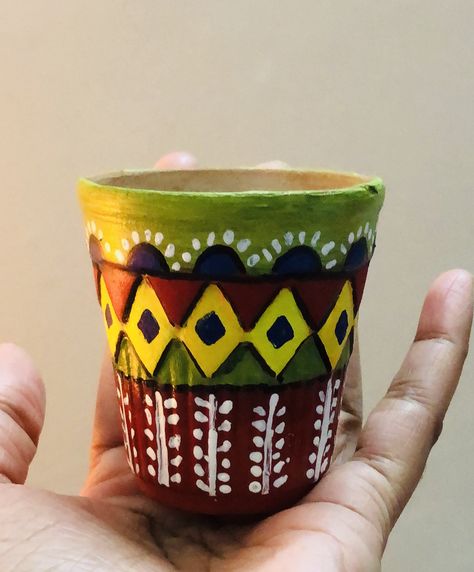 Kulhad Painting Ideas, Kulhad Art, Kulhad Painting, Pots Diy, Pot Design, Painted Pots Diy, Mug Crafts, Pottery Painting Designs, Painted Flower Pots