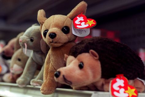 The Rarest Beanie Babies of All-Time That Every Millennial Kid Pined After Sell Beanie Babies, Beanie Babies Worth Money, Most Expensive Beanie Babies, Cupcake Wrappers Template, Beanie Babies Worth, Beanie Babies Value, Beanie Baby Prices, Valuable Beanie Babies, Rare Beanie Babies