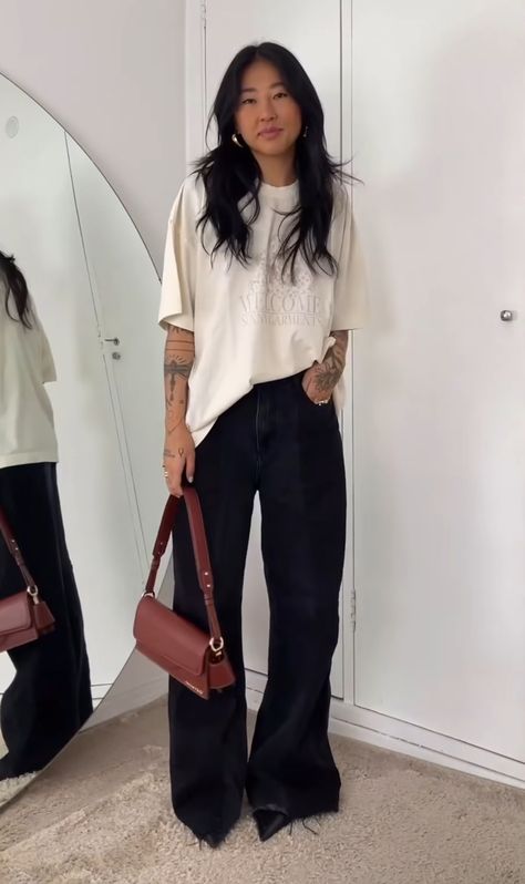 Mid Rise Pants Outfit, Soft E Girl, Wide Pants Outfit, Outfits Primavera, Mid Rise Pants, Girl Aesthetics, Outfit Primavera, Fits Inspo, Fall 24