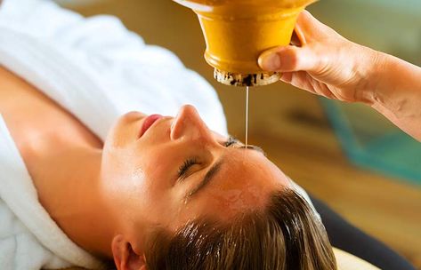 Ayurveda For Hair Loss - Hot Oil Massage With Ayurvedic Oils Cervical Pain, Ayurvedic Massage, Ayurvedic Oil, Oil Pulling, Natural Teeth Whitening, Oil Treatments, Pregnancy Care, Anti Aging Tips, Ayurvedic Medicine