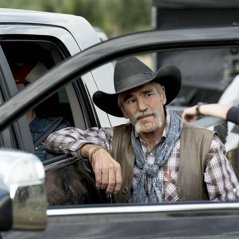 Yellowstone Characters, Ryan Bingham, Native American Reservation, Yellowstone Series, Mens Western Wear, Cole Hauser, Suede Jacket Women, Dutton Ranch, Mens Western