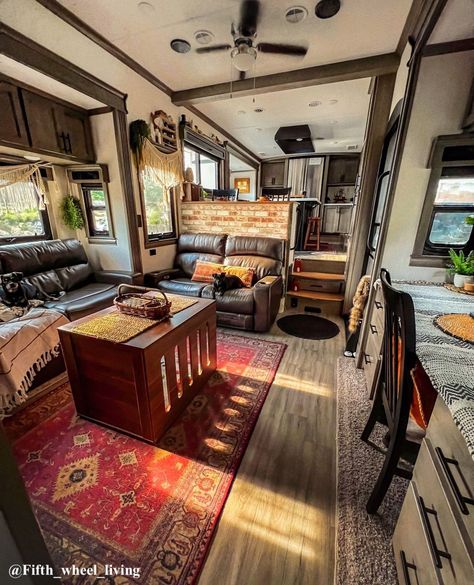 29 Beautiful RV Makeovers with Unpainted Cabinets Updating Oak Cabinets, Rv Cabinets, Full Time Rv Living, Rv Furniture, Rv Interior Remodel, Light Wood Cabinets, Living Room Reveal, Diy Camper Remodel, Rv Makeover