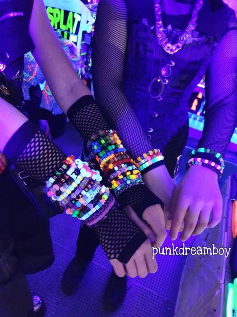 Kandi Core, Arcade Carpet, Kandi Inspiration, Y2k Scene, Kandi Inspo, Rave Babe, Candy Bracelet, Kandi Ideas, Kandi Cuff