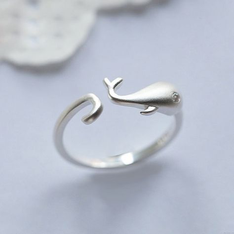 Animals Jewelry, Hand Jewelry Rings, Dolphin Ring, Cute Whale, Anchors Aweigh, White Whale, Silver Sea, Gold Rings Fashion, Magical Jewelry