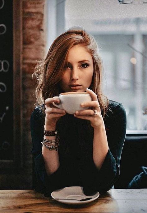 Nice lighting on face Coffee Shop Photography, Coffee Shot, Shotting Photo, Photographie Portrait Inspiration, Coffee Photos, Coffee Girl, Coffee Photography, Portrait Photography Poses, Foto Poses