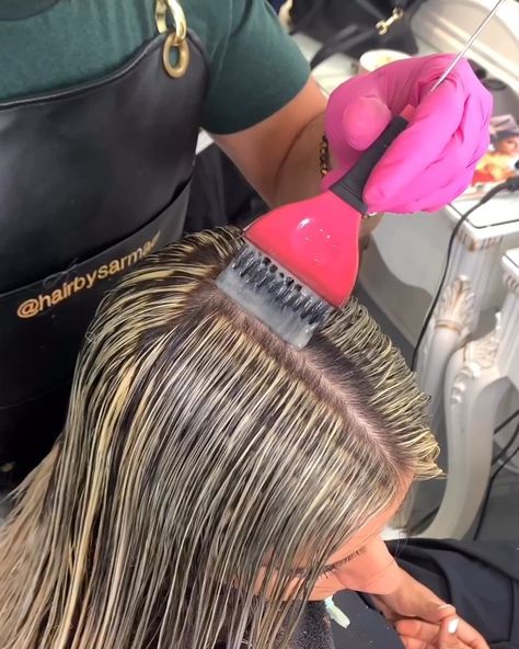 Blonde Hair Root Melt, Root Stretch Hair Blonde, Blonde Root Stretch, Diana Haircut, Igora Vibrance, Ashy Blonde Hair, Root Melt, Blonde Hair With Roots, Ash Hair