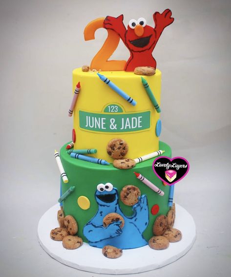 Seaseme Street Birthday Party, Sesame Street Birthday Cakes, Elmo Birthday Cake, Sibling Birthday Parties, Sesame Street Cake, Candy Theme Birthday Party, Girls 3rd Birthday, Cookie Monster Party, Twins Cake