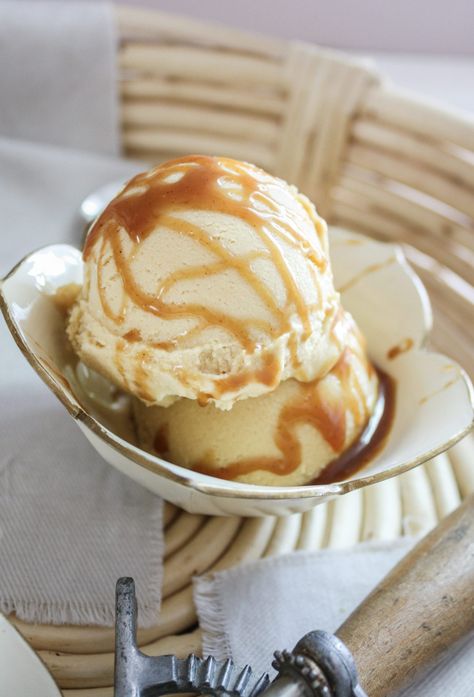 Salted Caramel Ice Cream Aesthetic, Ice Cream Salted Caramel, Caramel Aesthetic, Caramel Ice Cream Recipe, Ice Cream Caramel, Frozen Deserts, Ice Cream Salt, Pretzel Toffee, Ice Cream Recipes Machine