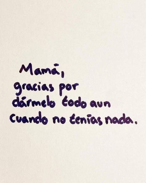 Mama Quotes Spanish, Senior Quotes Inspirational, Quotes For Graduation Caps, Miss You Mom Quotes, Love You Mom Quotes, Mom Quotes From Daughter, Cute Spanish Quotes, Cap Ideas, Graduation Quotes