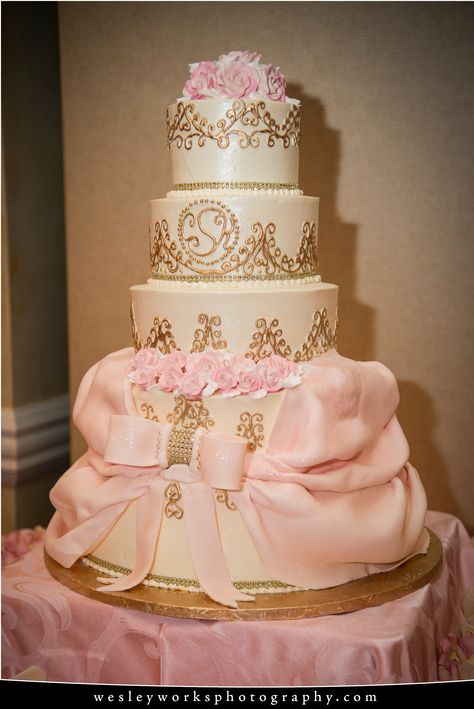 Quinceañera Cakes Pink, Quinceanera Cakes Pink And Gold, Pink And Gold Quinceanera Cake, Cakes For Quinceanera, Quince Cakes Pink, Xv Cakes Ideas, Quinceanera Cakes Pink, 15 Cakes Quinceanera, Quinceañera Cake Ideas