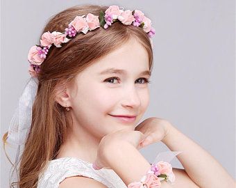 Etsy :: Your place to buy and sell all things handmade Kid Haircut, White Flower Girl Crown, Bridesmaid Flower Crown, Flower Crown White, Princess Hairstyle, Communion Hairstyles, Flower Girl Tiara, Rose Gold Bride, Flower Crown Bridesmaid