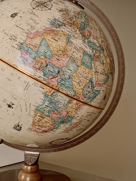 Globe Asthetic Picture, Vintage Globe Aesthetic, World Aesthetic Globe, Earth Globe Aesthetic, Geopolitics Aesthetic, Vintage World Map Aesthetic, World History Aesthetic, International Student Aesthetic, Aesthetic World Map