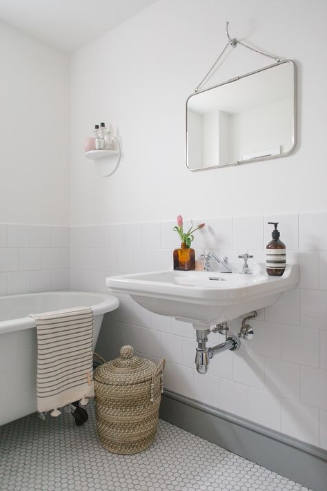 Small Bathroom Renovation Bathrooms Small, Wall Hung Basin, Cheap Bathroom Remodel, Small Bathroom Renovations, Budget Bathroom Remodel, Small Bathroom Renovation, Latest Bathroom, Victorian Bathroom, Cheap Bathrooms