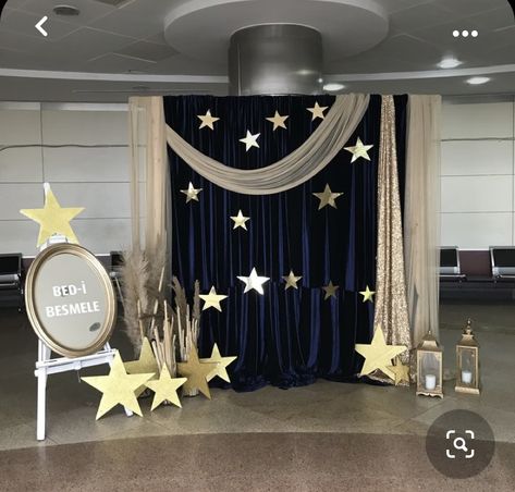 Diy Stage Decorations, Blue Grad Party Ideas, Graduation Set Up Ideas, Prom Decoration Ideas, Farewell Decorations, Starry Night Prom, Prom Party Decorations, Graduation Party Backdrops, Prom Themes