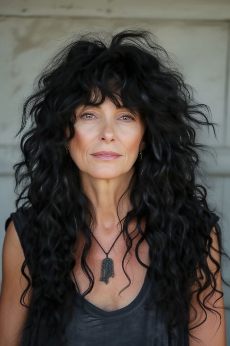 Shaggy Curly Hair, Curly Shag Haircut, Layered Curly Hair, Hairstyles For Women Over 60, Long Curls, Curly Hair Inspiration, Chic Hairstyles, Long Layers, Curly Hair Cuts