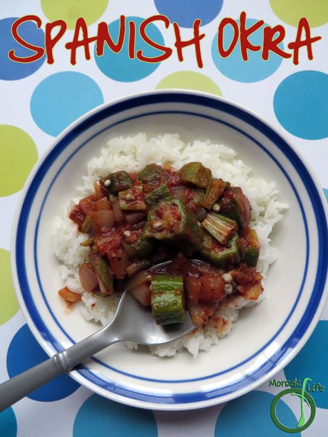 Morsels of Life - Spanish Okra - Okra, sliced and then simmered with tomatoes and onions for a Spanish Okra. Chili powder gives this dish an extra kick! How To Cook Okra, Okra And Tomatoes, Okra Recipes, Vegetarian Chili, How To Can Tomatoes, Healthy Side Dishes, Okra, Vegan Paleo, Chili Powder