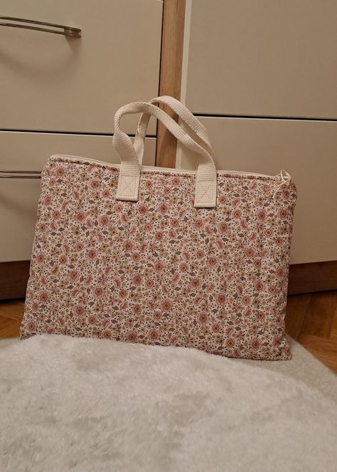 Laptop Bag Aesthetic, Linen Quilt, Bag Aesthetic, Bags Aesthetic, Computer Case, Macbook Case, Laptop Bags, Bag Handle, Laptop Sleeve