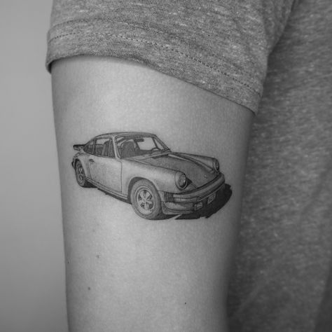 Porsche Tattoo, Medium Tattoos, Sticker Tattoo, Tattoo Inspiration Men, Car Tattoos, Vintage Porsche, Small Tattoos For Guys, Realism Tattoo, Tattoo Sleeve Men