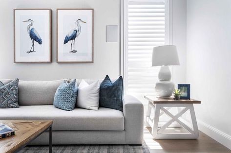 Australia, You're Getting Hamptons Style Wrong - realestate.com.au Hampton Wallpaper, Hamptons Lounge Room, Australian Hamptons Style, Modern Hamptons Home, Hamptons House Interior, Hamptons Style Living Room, Hamptons Living Room, Hamptons Style Decor, Porter Davis