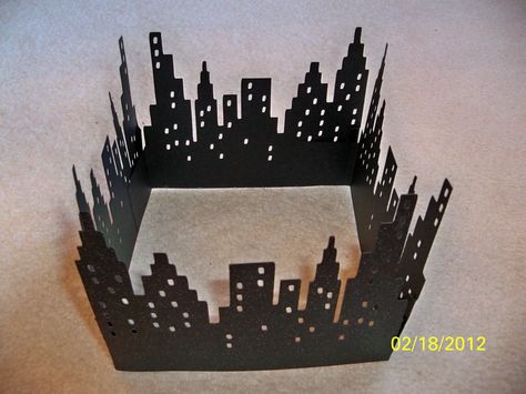 Cricut Cityscape scene cut on glitter paper and pieced together for a table centerpiece for a Superhero Baby Shower. Batman Party Centerpieces, Marvel Baby Shower, Superhero Centerpiece, New York Theme Party, Bread Baguette, Superhero Party Decorations, Batman Wedding, Superhero Baby Shower, Pj Masks Birthday Party