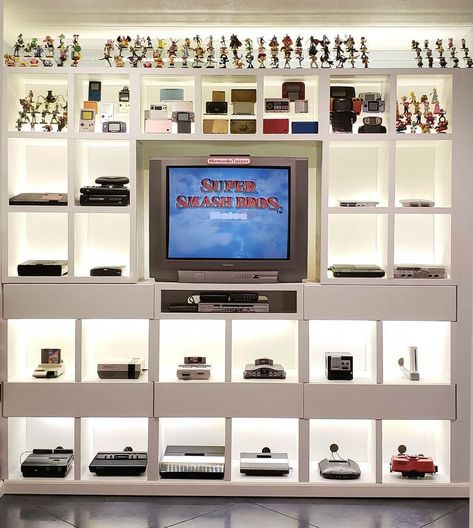 Nintendo Room, Video Game Organization, Video Game Storage, Games Room Inspiration, Nerd Room, Retro Games Room, Gaming Room Decor, Figure Display, Game Storage