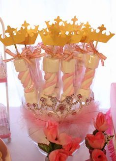 Malvaviscos para fiesta de princesas Princess Aurora Party, Sleeping Beauty Birthday Party, Sleeping Beauty Party, Princess Birthday Party Ideas, Princess Birthday Party Decorations, Disney Princess Birthday Party, Princess Theme Birthday, Princess Theme Birthday Party, Princess Tea Party