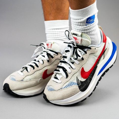 Fresh Pics: sacai x Nike VaporWaffle 'Sail/Game Royal' - Sneaker Freaker Sacai Waffle, Nike Looks, Nike Sacai, Nike Waffle, Nike Pegasus, Nike Vapor, Latest Sneakers, Best Sneakers, Sneaker Brands